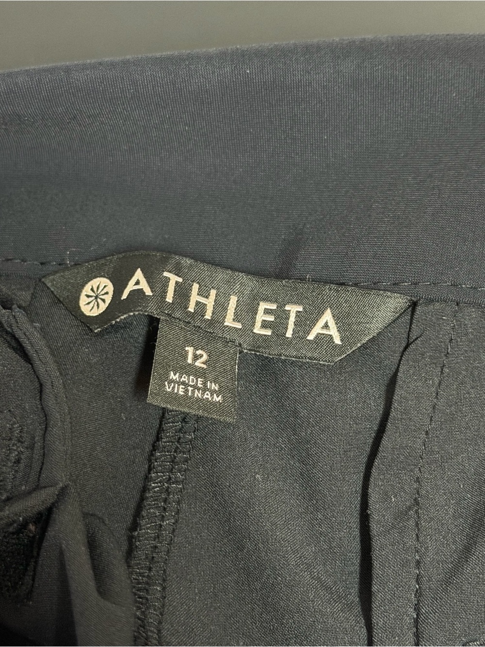 Athleta Black Wide Leg Travel Pants Size 12 – Lightweight Zip Detail - Picture 12 of 14